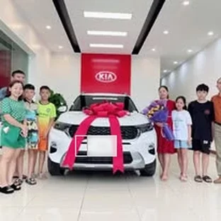 Kia Hà Giang - Một buổi xem xe thực tế của khách hàng.