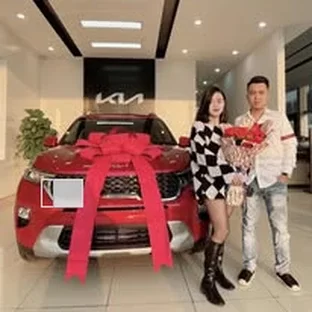 Kia Hà Giang - Hoạt động giới thiệu xe và tư vấn trực tiếp.